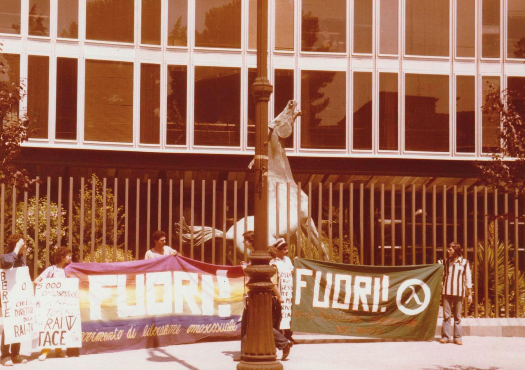 Manifestazione del F.U.O.R.I. contro la RAI. Roma, 15 luglio 1979'