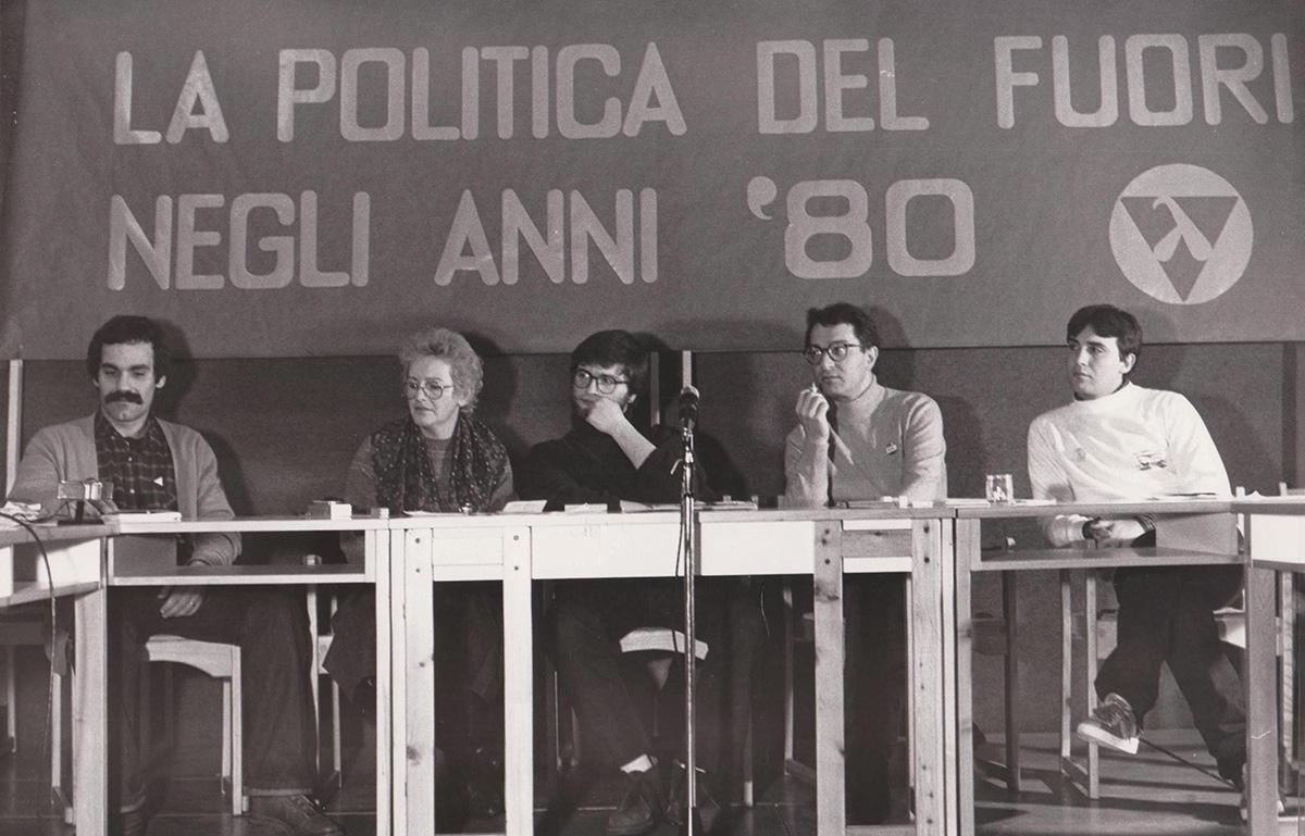 Convegno La politica del F.U.O.R.I. negli anni ’80. Bologna, 1980. Da sinistra: Ottavio Mai, Edda Mallarini, Enzo Cucco, Angelo Pezzana, Giuseppe Di Salvo